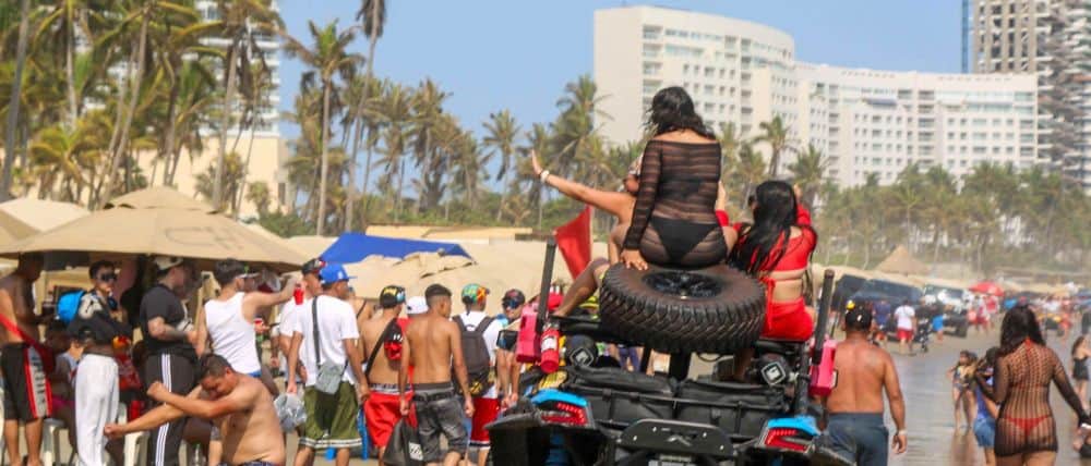 Deja Acamoto 8 detenidos y 85 motos aseguradas