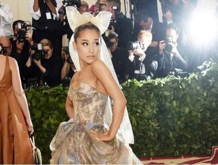Ariana Grande anuncia una pausa en su carrera: «Necesito silencio para cuidar de mí misma»